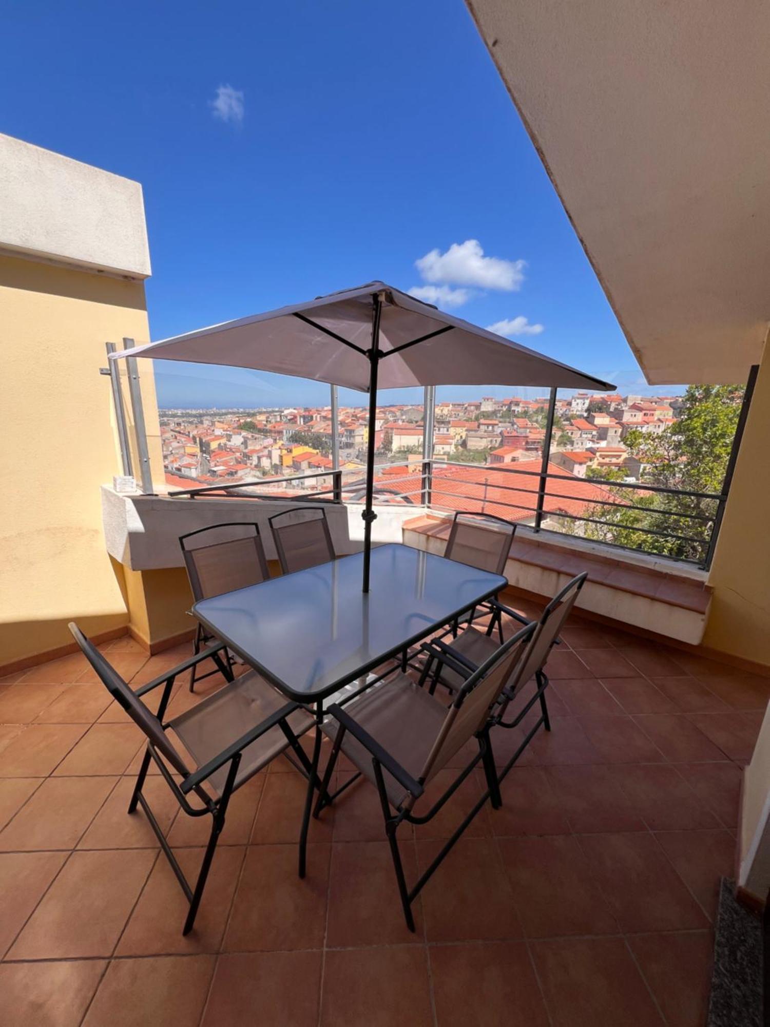Apartment Panoramica Con Giardino Ossi